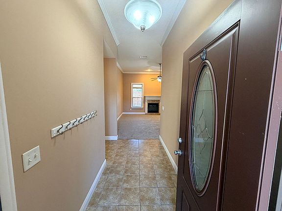 3rd image of 215 Thrasher Way
