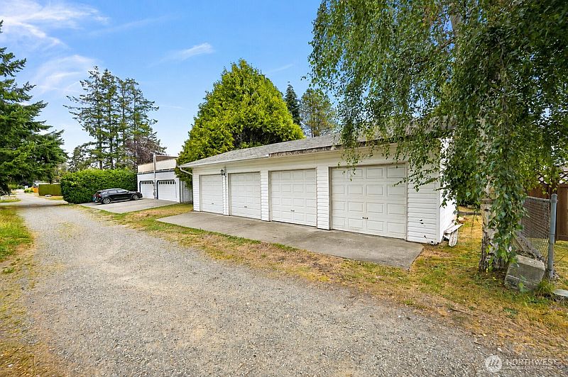 2nd image of 1329 Mitchell Avenue