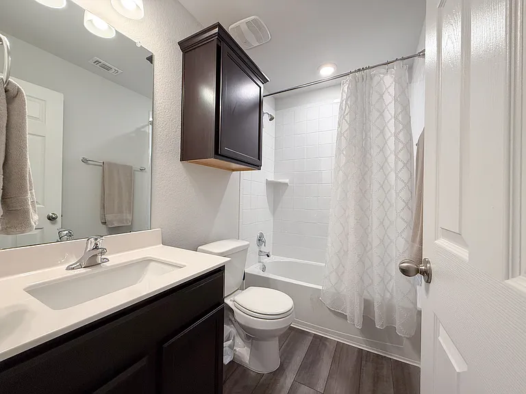 2403 Corradino St — Photo 18