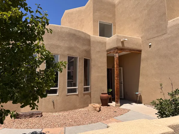 9905 Cardinal St NW, Albuquerque, NM 87114