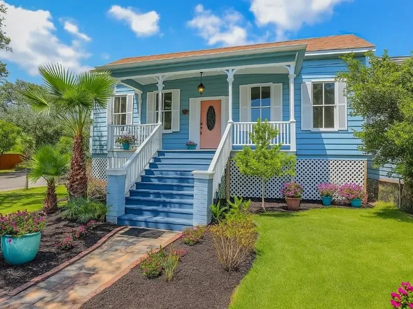 3128 Ursuline, Galveston, TX 77550