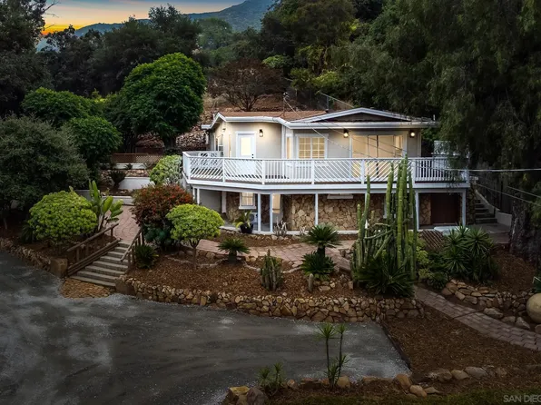 402 Silverbrook Dr, El Cajon, CA 92019