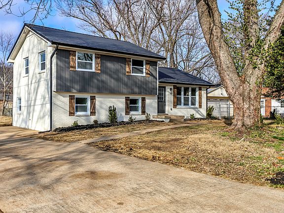 3rd image of 115 James Dr