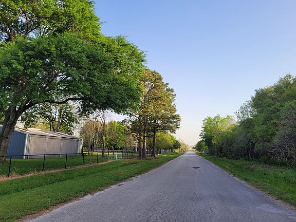 4th image of 3725 Quail Hollow Dr
