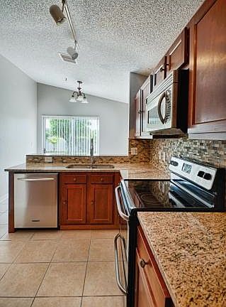 2nd image of 4949 Broadstone Cir