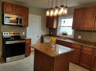 34 Robinson St, Lynn, MA 01905