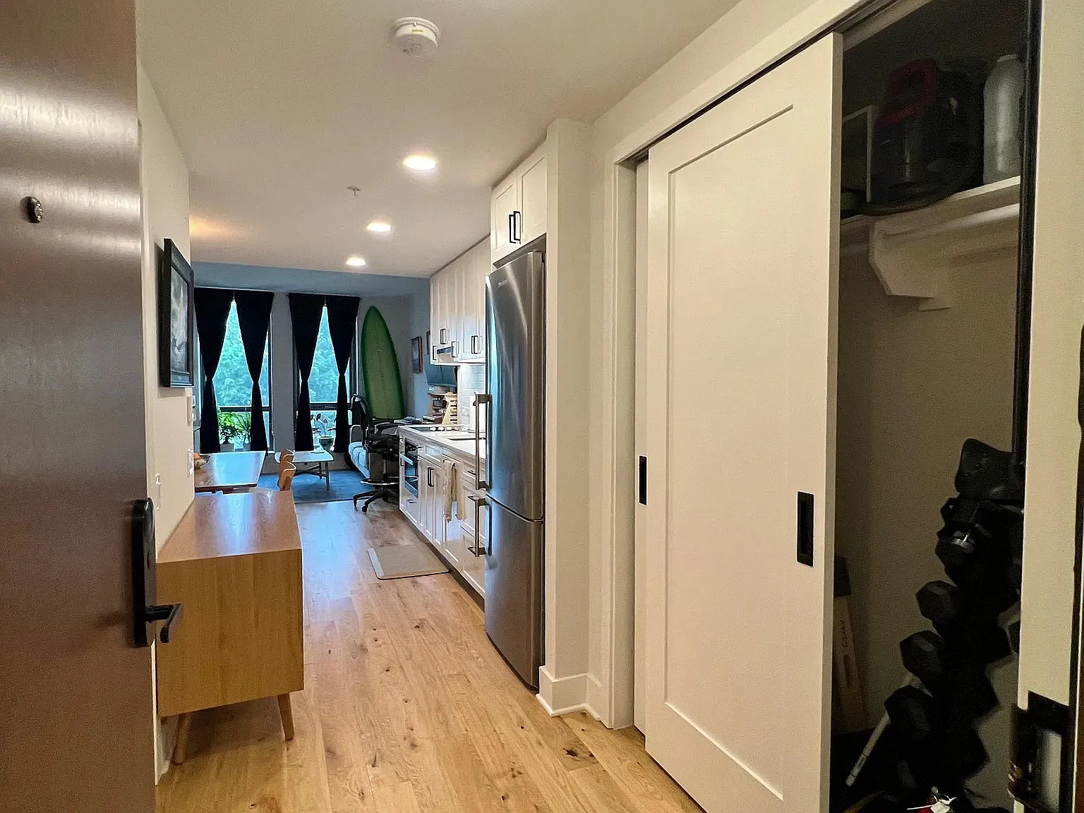1 bed, 670 sqft, $2,350 — Photo 2