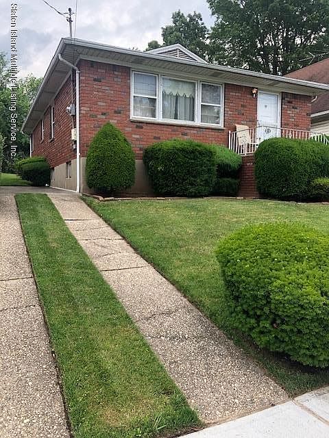 1st image of 219 Tysens Ln