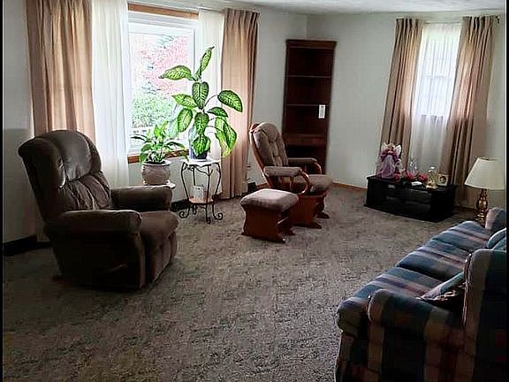 4th image of 106 Union St