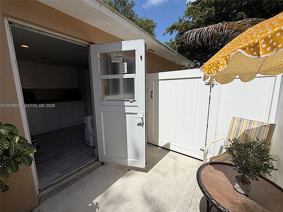 4th image of 13275 NE 4th Ave