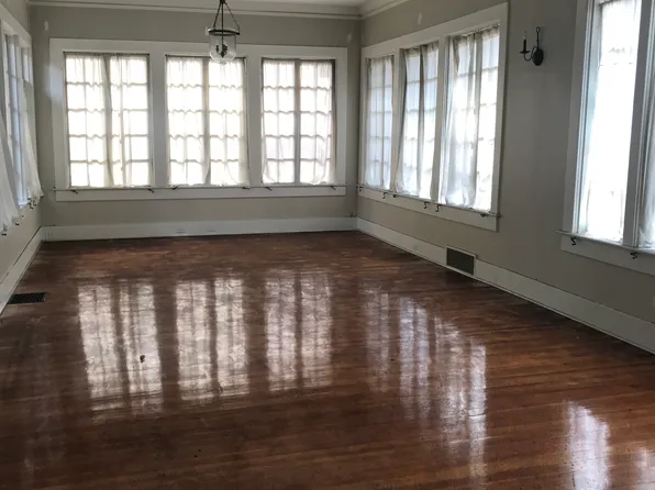 813 N 2nd Ave, Laurel, MS 39440