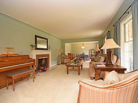 4th image of 6619 Baybro Ct
