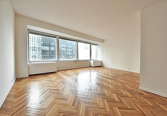 3rd image of 150 W 56th St APT 3706