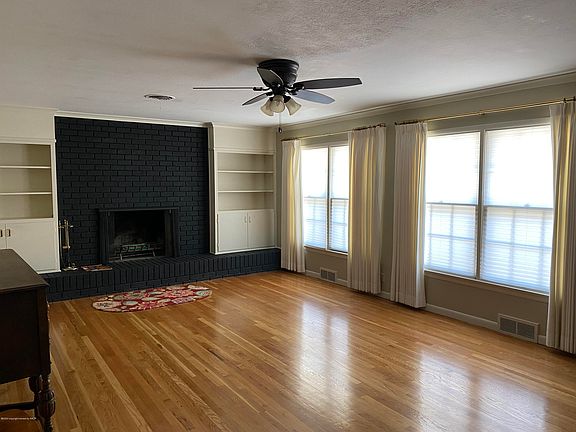 3rd image of 3715 Linda Dr
