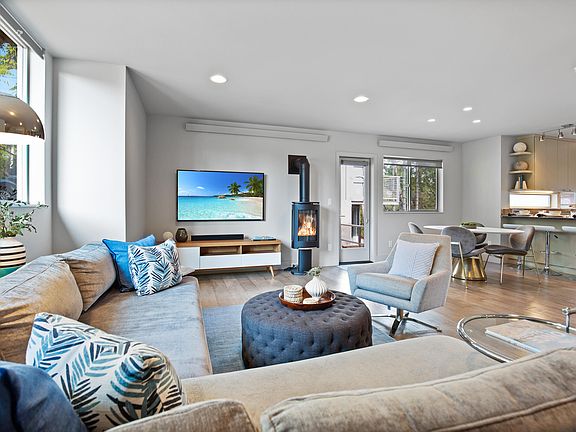 4th image of 520 Laurel Ave