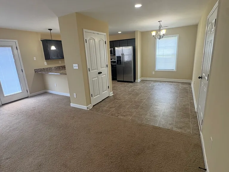 111 Castanet Ct — Photo 10