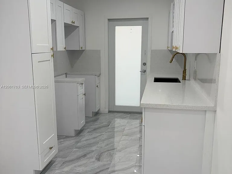 6896 Abbott Ave #6B — Photo 2