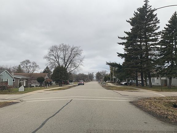 5th image of 1003 Oakwood Dr