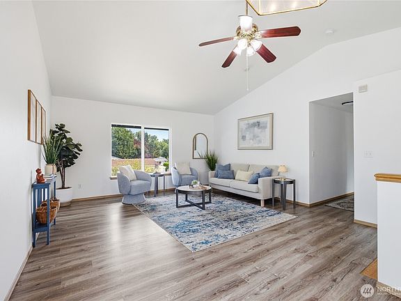 5th image of 2105 79th Street Ct E