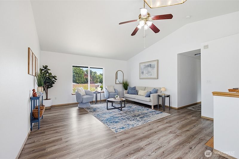 5th image of 2105 79th Street Ct E