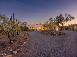 6781 N Paddock Pl, Tucson, AZ 85743