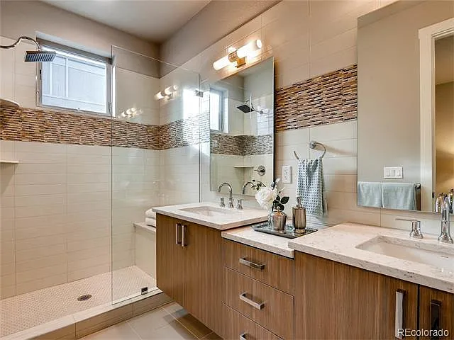 167 W 10th Ave — Photo 18