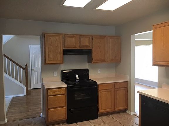 4th image of 3413 Derby Ct