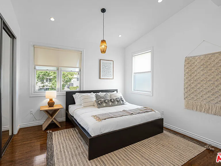 715 N Kilkea Dr #1/2 — Photo 13
