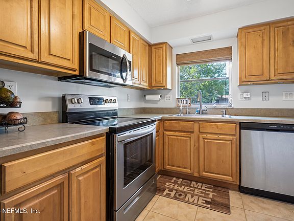 4th image of 210 DELTONA Boulevard