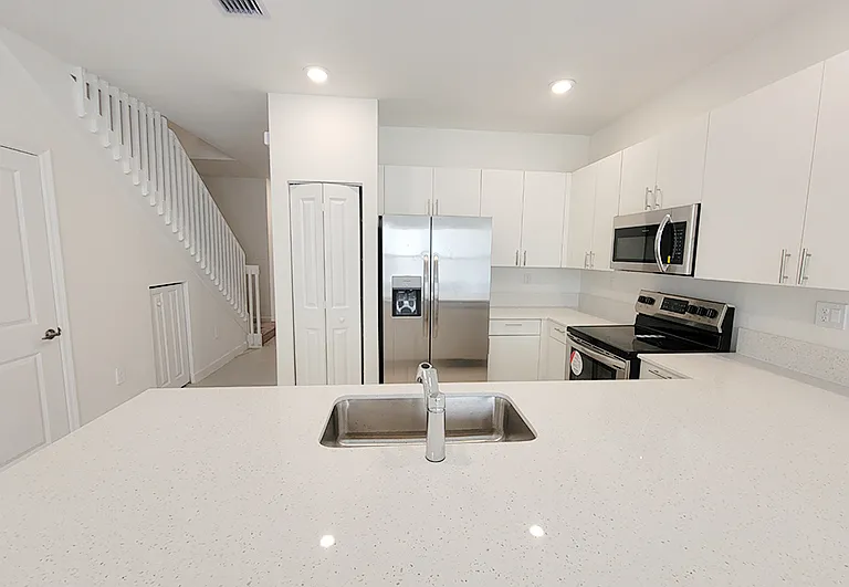 13302 SW 286th St #13302 — Photo 3
