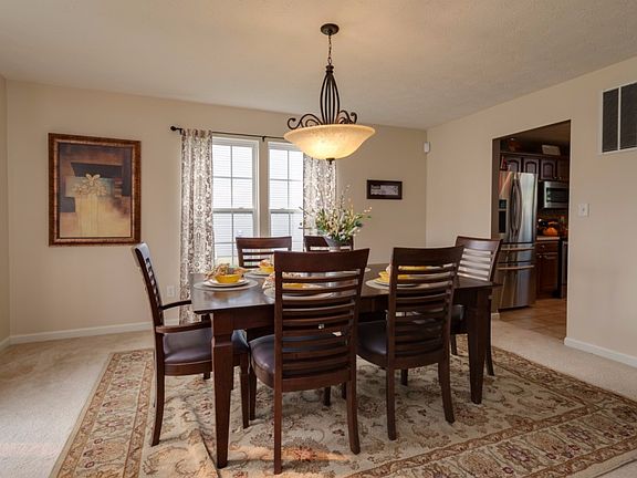 4th image of 1130 Greystone Cir