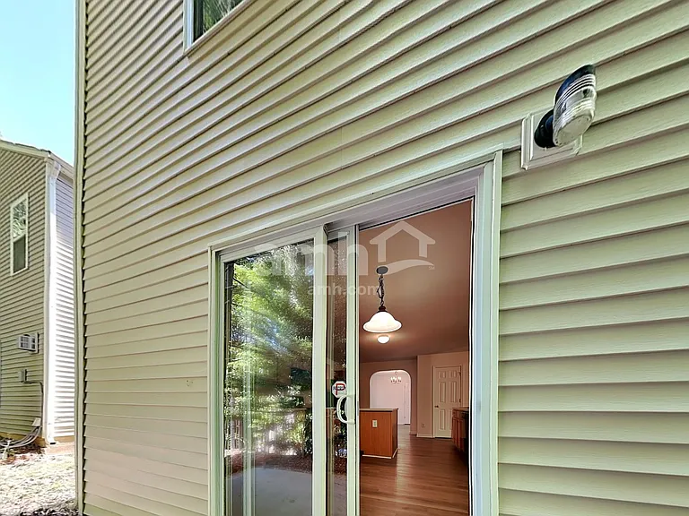 37 Valleyfield Dr — Photo 20