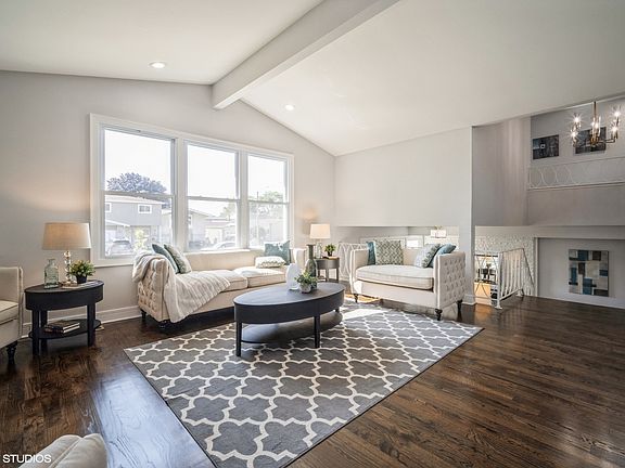 2nd image of 9818 Lauren Ln