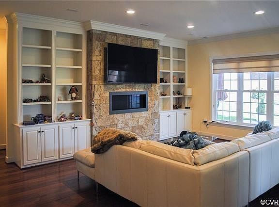 5th image of 917 Belva Ln #38