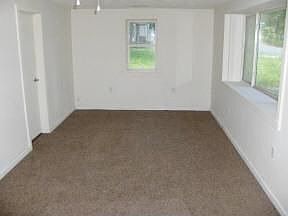 4th image of 682 W Lincoln Ave