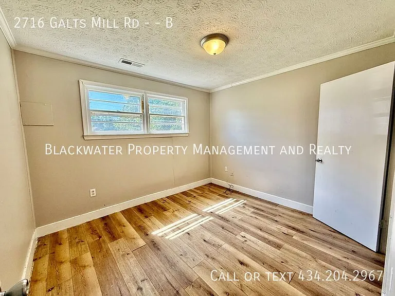 2716 Galts Mill Rd #B — Photo 8
