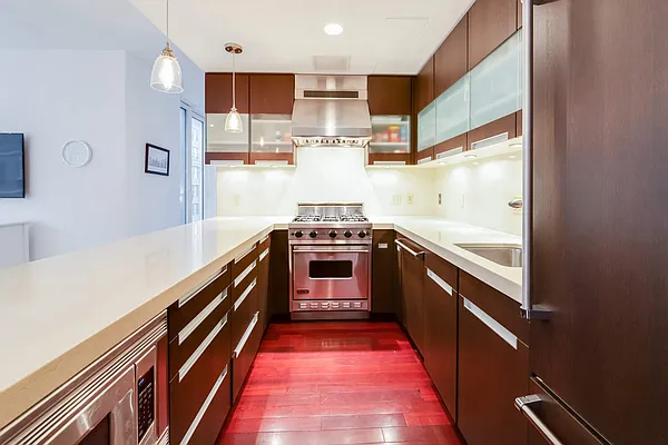 Rented by Compass | media 14