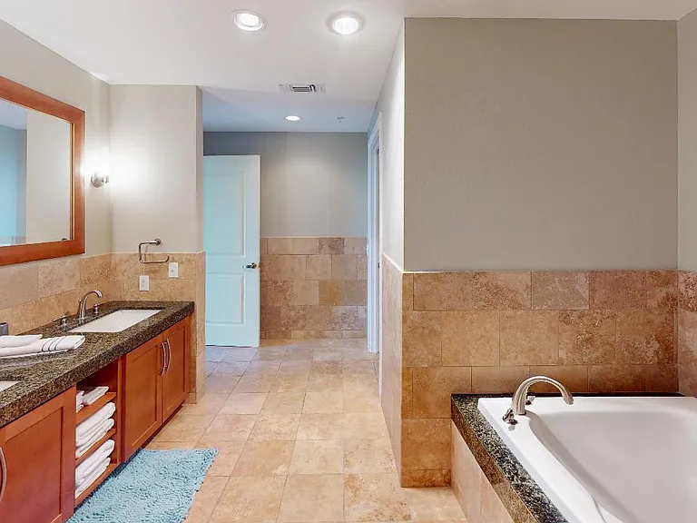 2060 Beach Blvd #601 — Photo 14