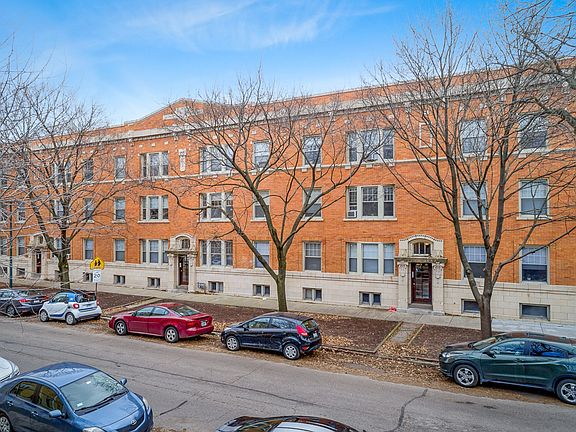 2nd image of 1601 W Berteau Ave #16133