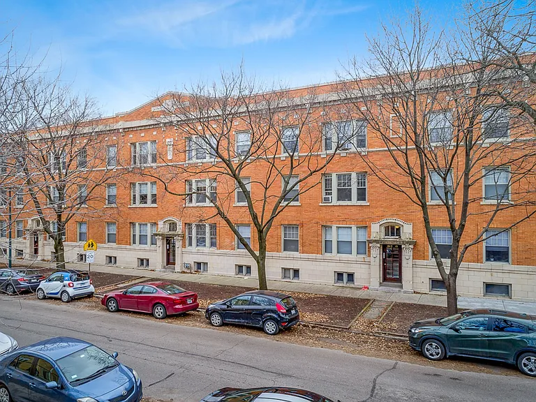 1601 W Berteau Ave — Photo 2