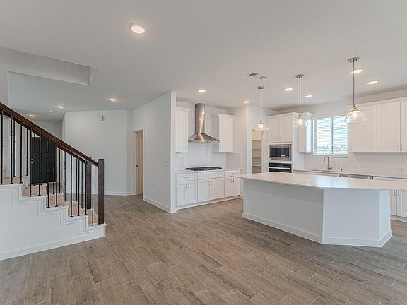 4th image of 14606 Daffodil Plains Ln