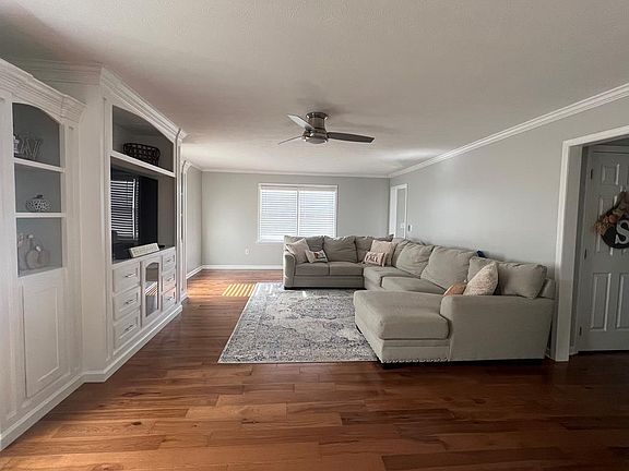 2nd image of 40 Saint Barts Dr