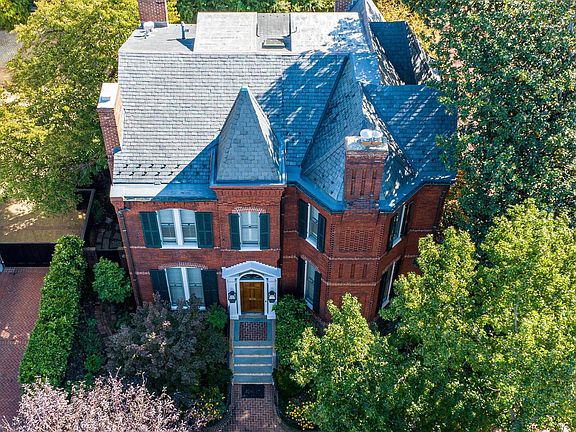 3rd image of 1601 28th St NW