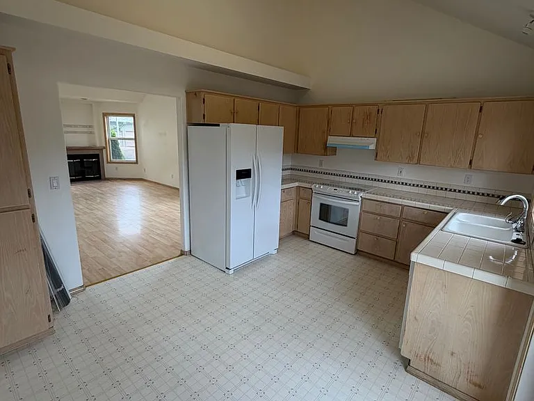 11320 SW Clifford St — Photo 5