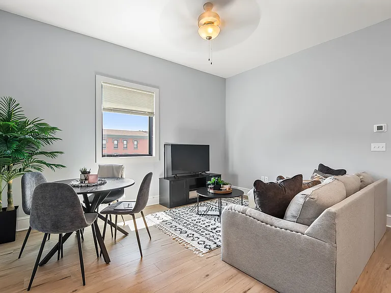 14 S Main St #4 — Photo 8