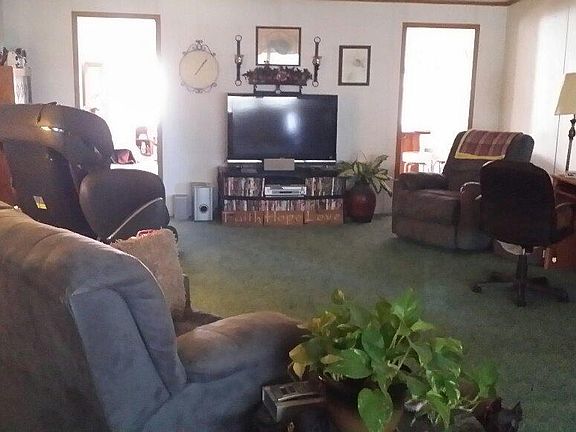 4th image of 709 Cana St
