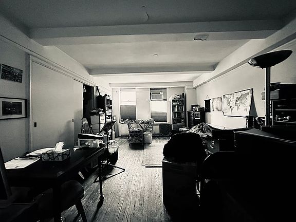 3rd image of 405 W 23rd St APT 9D