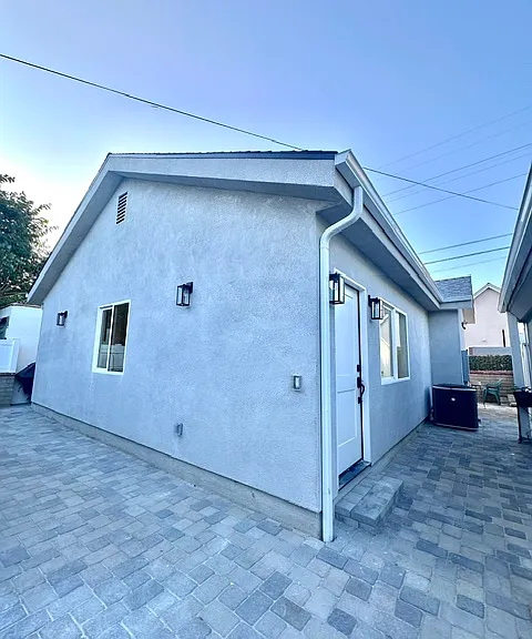 805A Burchett St — Photo 1