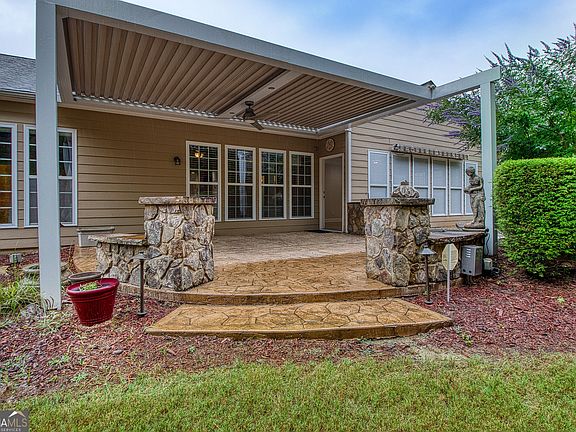 2nd image of 424 Tallulah Dr
