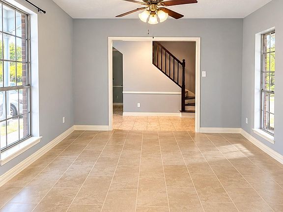 4th image of 214 Birchwood Dr